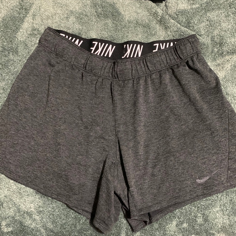 Women’s Nike shorts medium charcoal